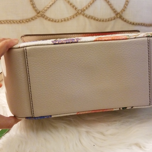 KATE SPADE *Restocked - Picture 4 of 6